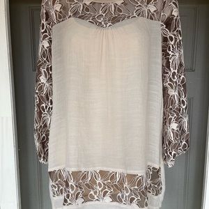 a’reve linen feel and soft lace top shirt blouse cream flowy Womens size small